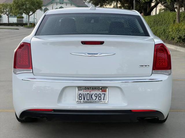 2021 Chrysler 300 Touring