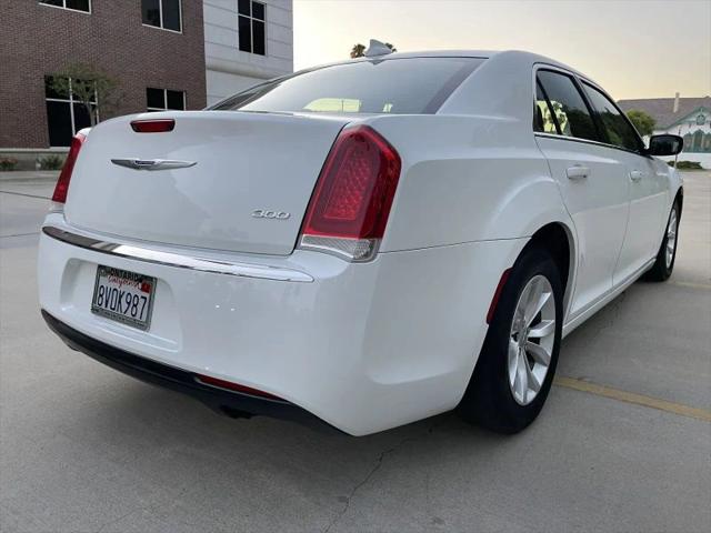 2021 Chrysler 300 Touring