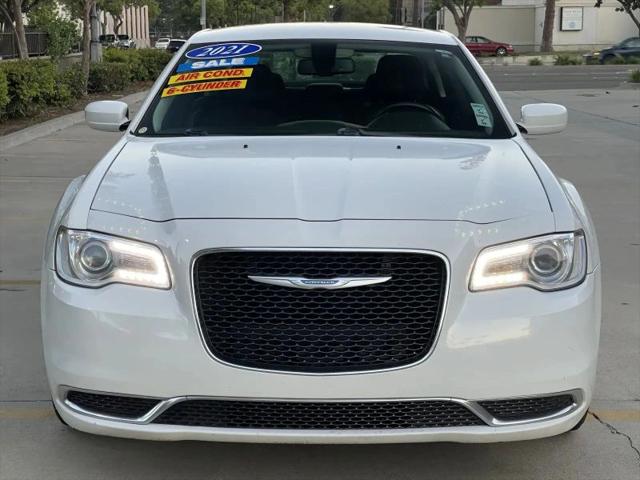 2021 Chrysler 300 Touring