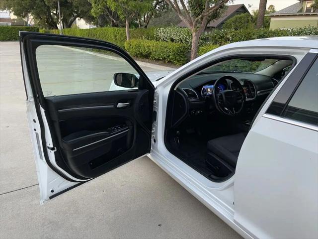 2021 Chrysler 300 Touring