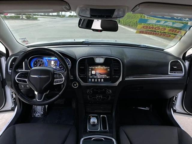 2021 Chrysler 300 Touring
