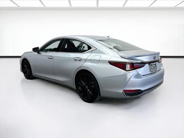 2024 Lexus ES 300h F SPORT Handling