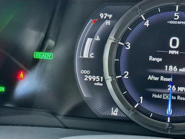 2024 Lexus ES 300h F SPORT Handling