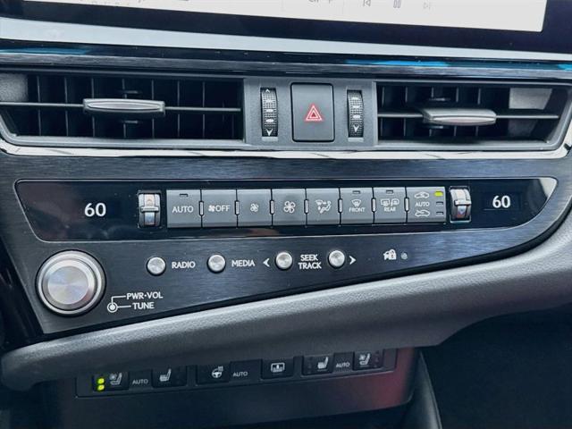 2024 Lexus ES 300h F SPORT Handling