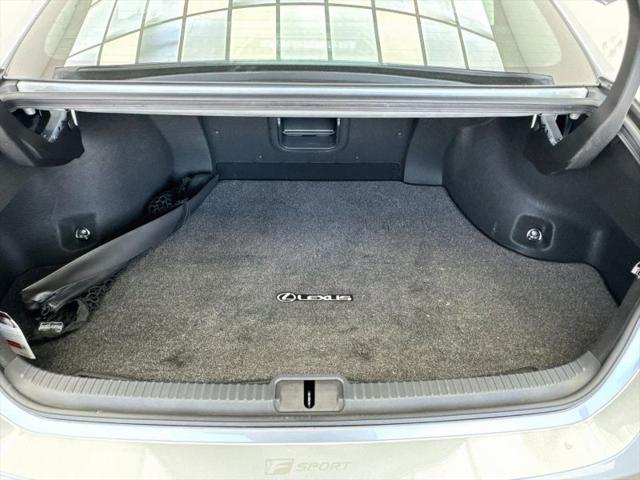 2024 Lexus ES 300h F SPORT Handling