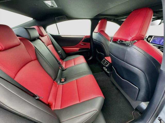 2024 Lexus ES 300h F SPORT Handling