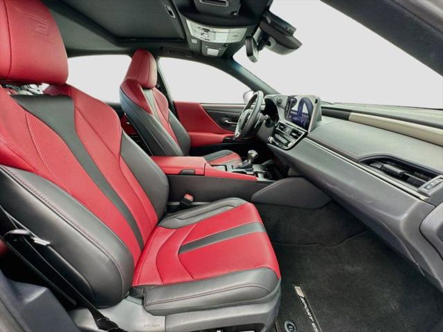 2024 Lexus ES 300h F SPORT Handling