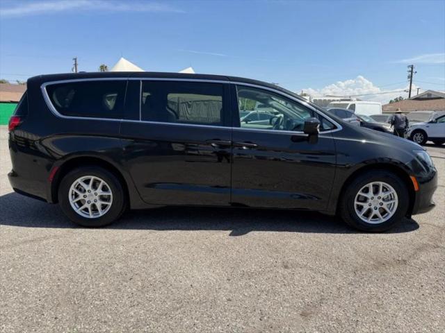 2020 Chrysler Voyager LX