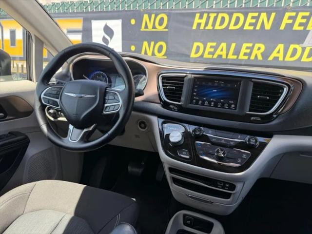 2020 Chrysler Voyager LX