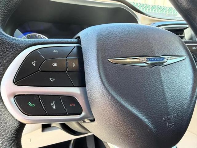 2020 Chrysler Voyager LX