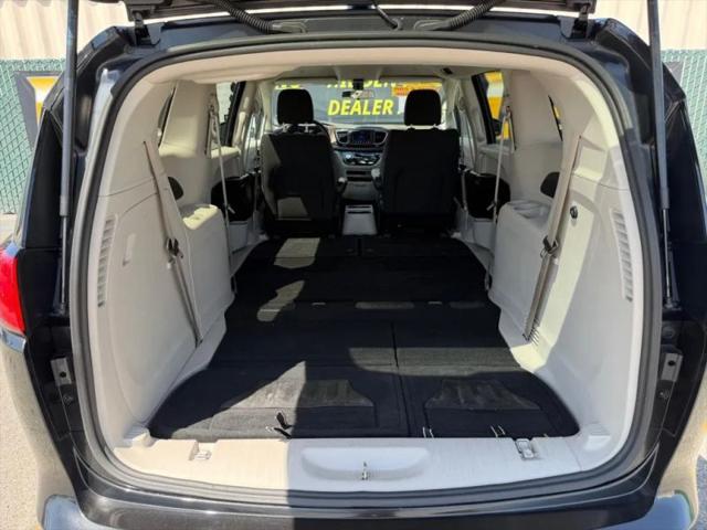 2020 Chrysler Voyager LX