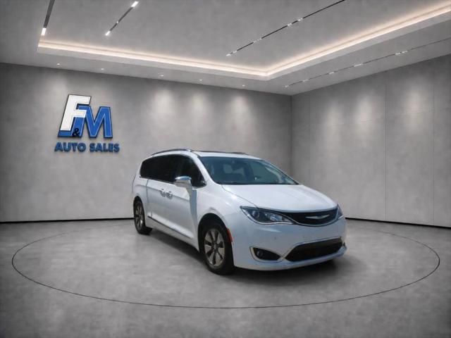 2017 Chrysler Pacifica Hybrid Platinum for sale in Detroit, MI