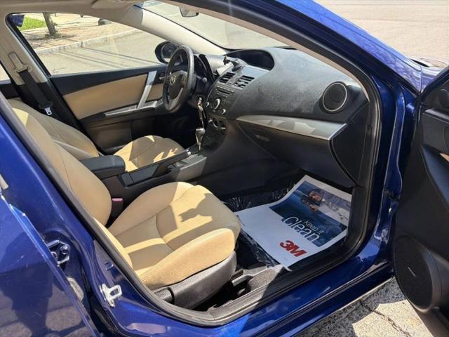 2012 Mazda Mazda3 i Grand Touring