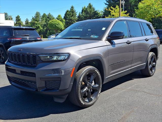 2023 Jeep Grand Cherokee L Altitude 4x4 2023 Jeep Grand Cherokee L Altitude 4x4