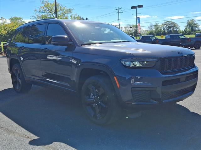 2023 Jeep Grand Cherokee L Altitude 4x4 2023 Jeep Grand Cherokee L Altitude 4x4