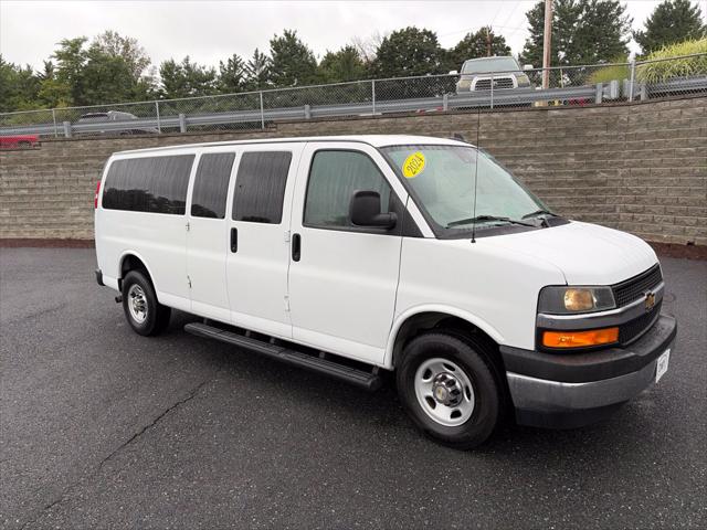2024 Chevrolet Express Passenger RWD 3500 Extended Wheelbase LT 2024 Chevrolet Express Passenger RWD 3500 Extended Wheelbase LT