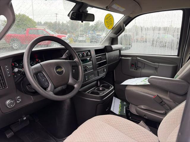 2024 Chevrolet Express Passenger RWD 3500 Extended Wheelbase LT 2024 Chevrolet Express Passenger RWD 3500 Extended Wheelbase LT