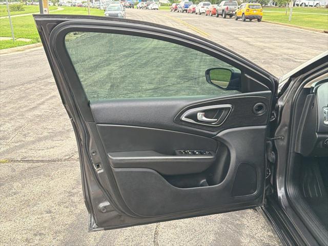 2015 Chrysler 200 C