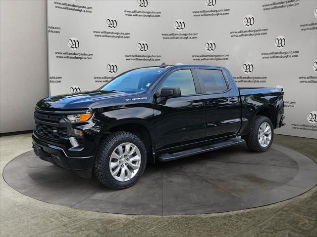 2022 Chevrolet Silverado 1500 4WD Crew Cab Short Bed Custom