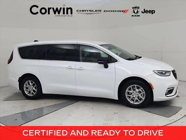 2024 Chrysler Pacifica Touring L for sale in Springfield, MO
