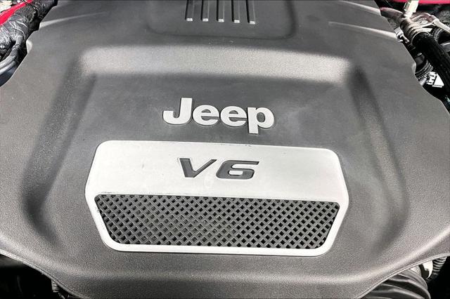 Used 2017 Jeep Wrangler Unlimited Sahara 4x4 For Sale in Olive Branch, MS