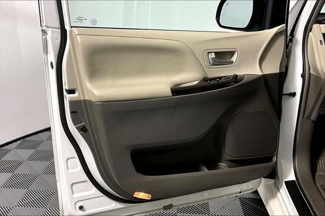 Used 2019 Toyota Sienna XLE 7 Passenger For Sale in Olive Branch, MS