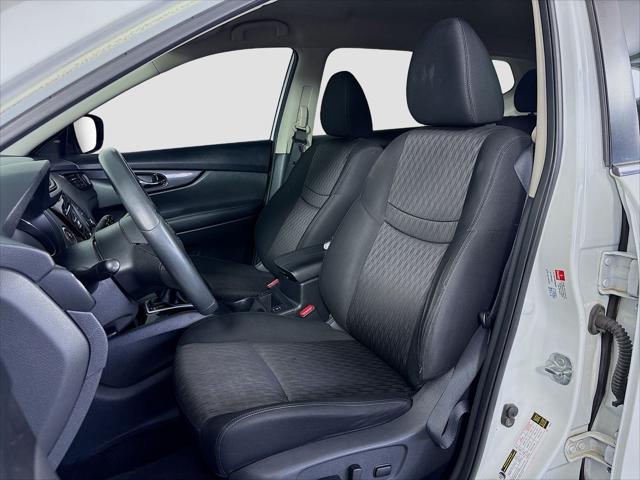 Used 2017 Nissan Rogue SV For Sale in Olive Branch, MS