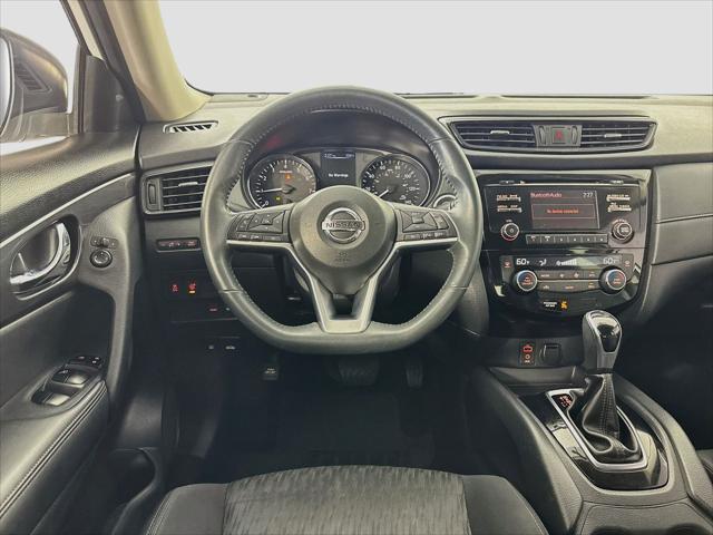 Used 2017 Nissan Rogue SV For Sale in Olive Branch, MS