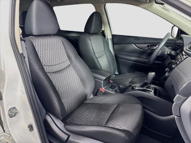 Used 2017 Nissan Rogue SV For Sale in Olive Branch, MS