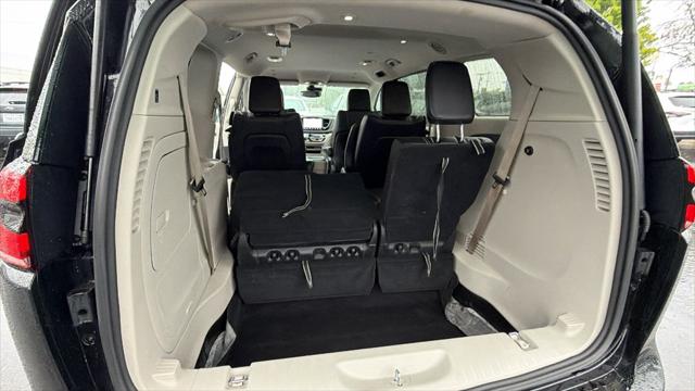 2024 Chrysler Pacifica Hybrid Select