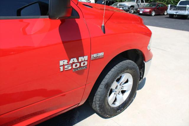 2019 Ram 1500 Classic SLT Crew Cab 4x4 64 Box