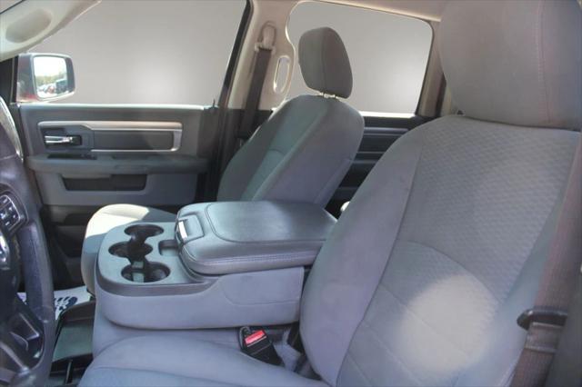2019 Ram 1500 Classic SLT Crew Cab 4x4 64 Box