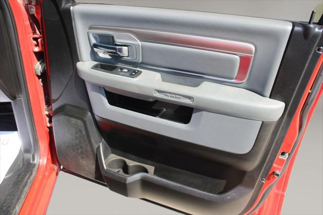 2019 Ram 1500 Classic SLT Crew Cab 4x4 64 Box