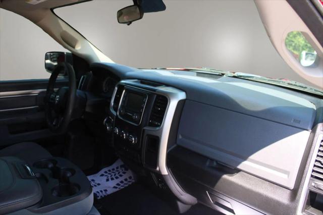 2019 Ram 1500 Classic SLT Crew Cab 4x4 64 Box