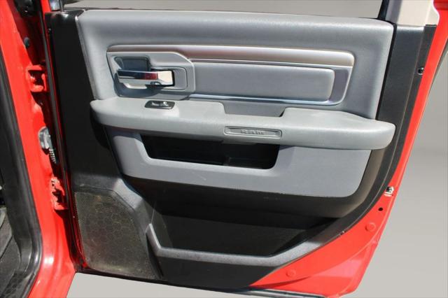 2019 Ram 1500 Classic SLT Crew Cab 4x4 64 Box