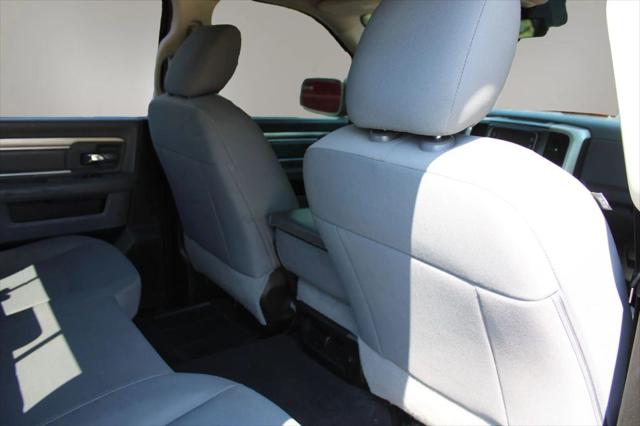 2019 Ram 1500 Classic SLT Crew Cab 4x4 64 Box