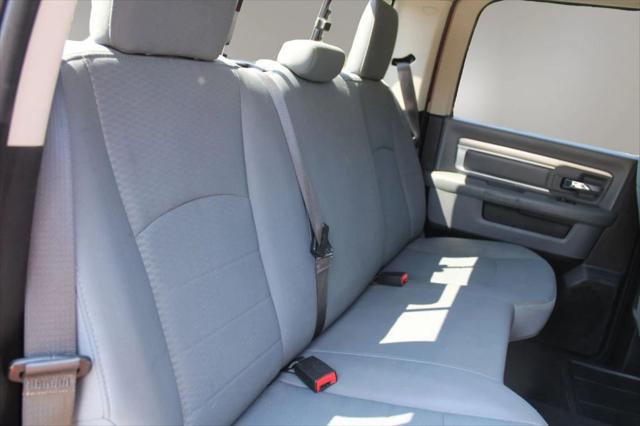 2019 Ram 1500 Classic SLT Crew Cab 4x4 64 Box