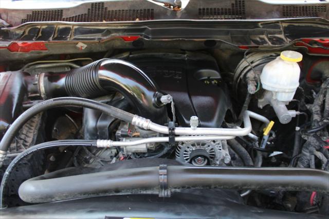 2019 Ram 1500 Classic SLT Crew Cab 4x4 64 Box