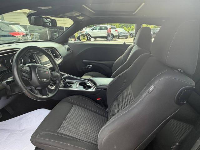 2016 Dodge Challenger SXT