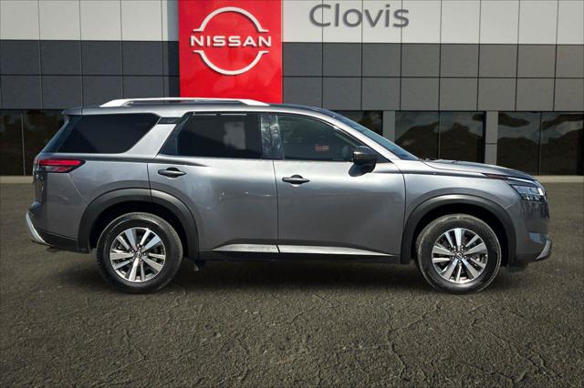 2025 Nissan Pathfinder SL FWD