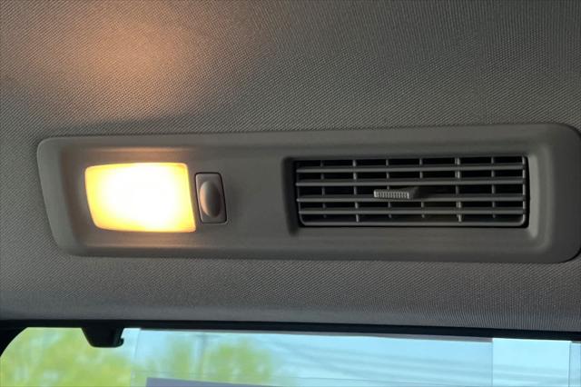 2025 Nissan Pathfinder SL FWD
