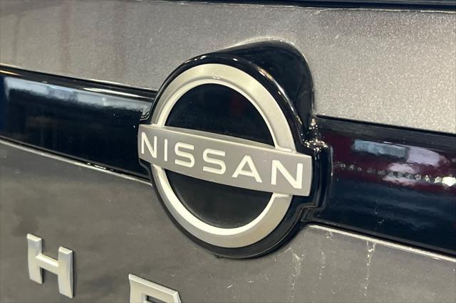 2025 Nissan Pathfinder SL FWD
