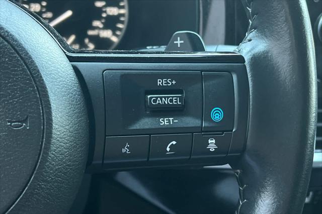 2025 Nissan Pathfinder SL FWD