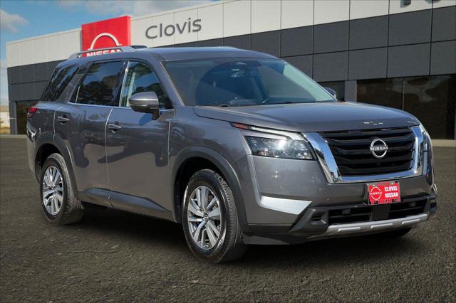 2025 Nissan Pathfinder SL FWD