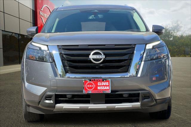 2025 Nissan Pathfinder SL FWD