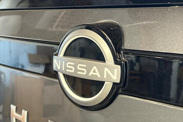 2025 Nissan Pathfinder SL FWD