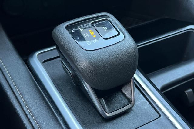 2025 Nissan Pathfinder SL FWD