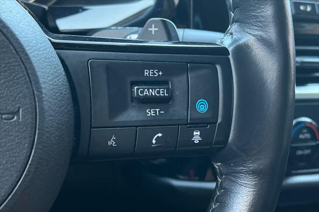 2025 Nissan Pathfinder SL FWD