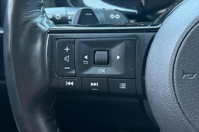 2025 Nissan Pathfinder SL FWD