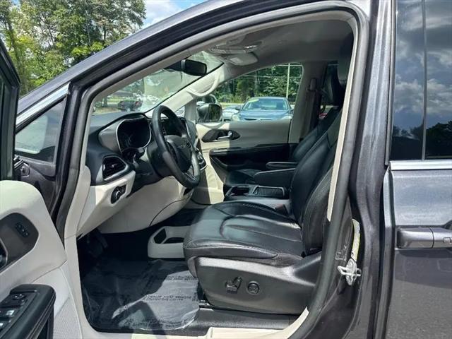 2022 Chrysler Pacifica Touring L